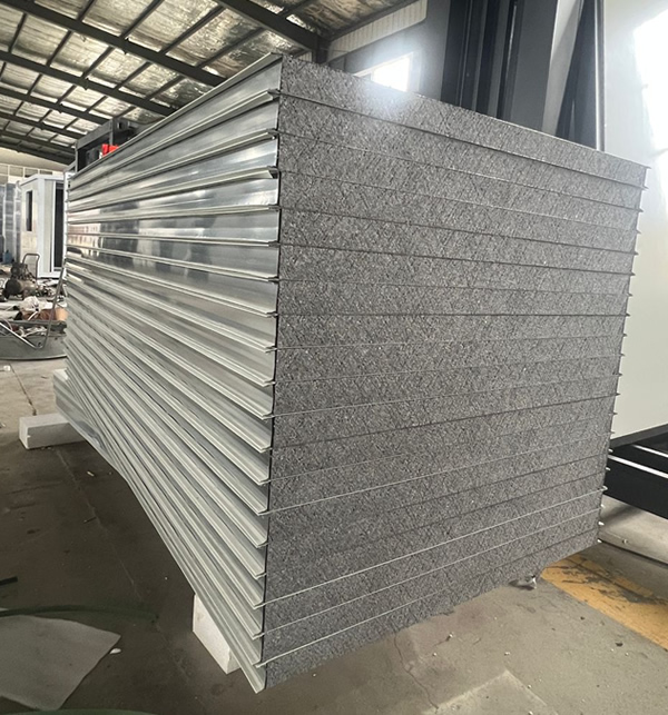 Steel Graphene Insulated Panels
